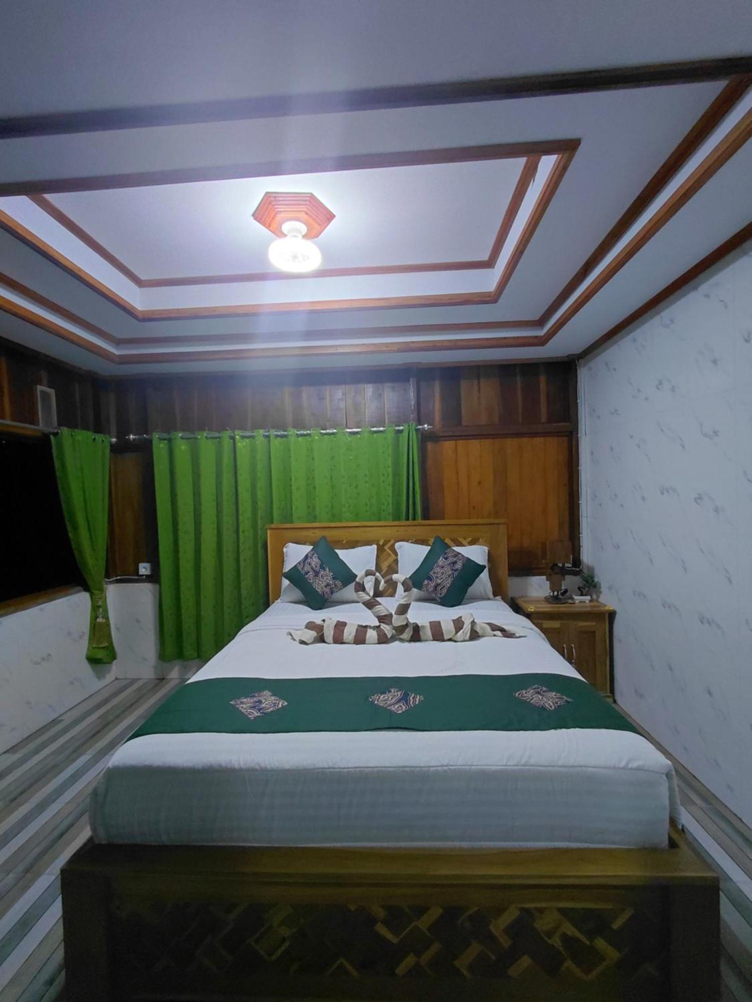 Friendly Homestay Lemukih Singaraja  Exterior photo
